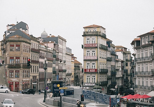 The streets of baixa in porto that are relatively safe